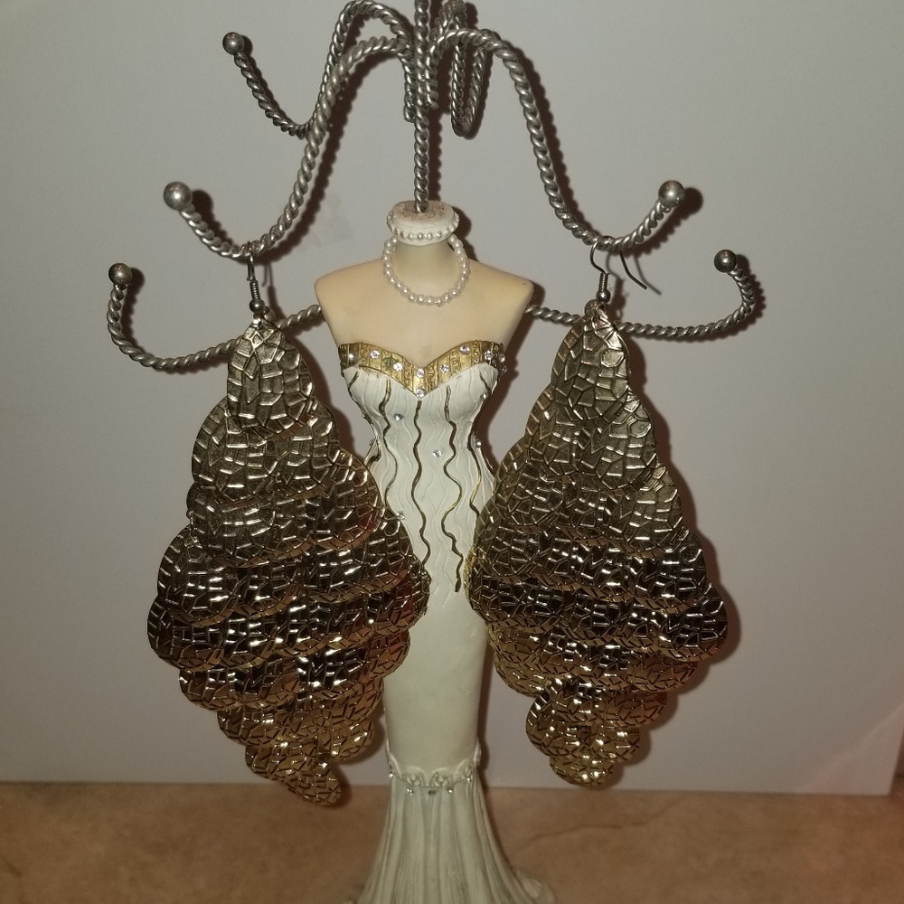Earring - Picture 2 of 3